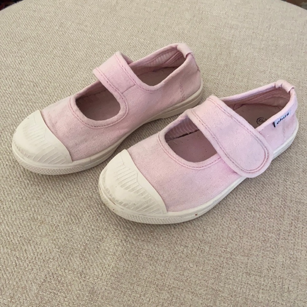 Athena Velcro Mary Jane Chus